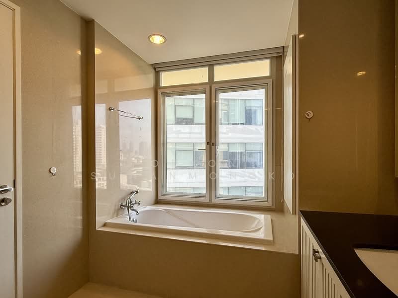 Hampton Thonglor 10, Bangkok, 324 Soi Thonglor 10, Sukhumvit Road, Khlong Tan Nua, Watthana, Bangkok, 4 Bedrooms, 262 sqm, Condo For Rent, by Oraon Suwanmongko, 500205943 - DDproperty.com