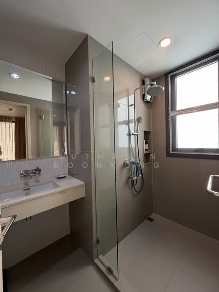 Rhythm Sukhumvit 42, Bangkok, Soi Sukhumvit 42, Sukhumvit Road, Phra Kanong, Khlong Toei, Bangkok, 1 Bedroom, 45 sqm, Condo For Rent, by Suthasin Boonkong, 500205952 - DDproperty.com