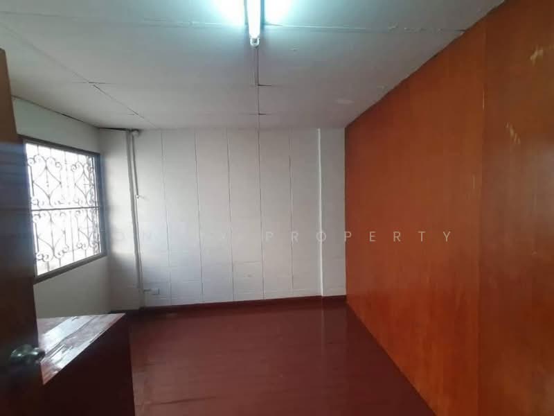 For Sale - Townhouse 46 Prachaniwet 3 Soi 9, Nonthaburi