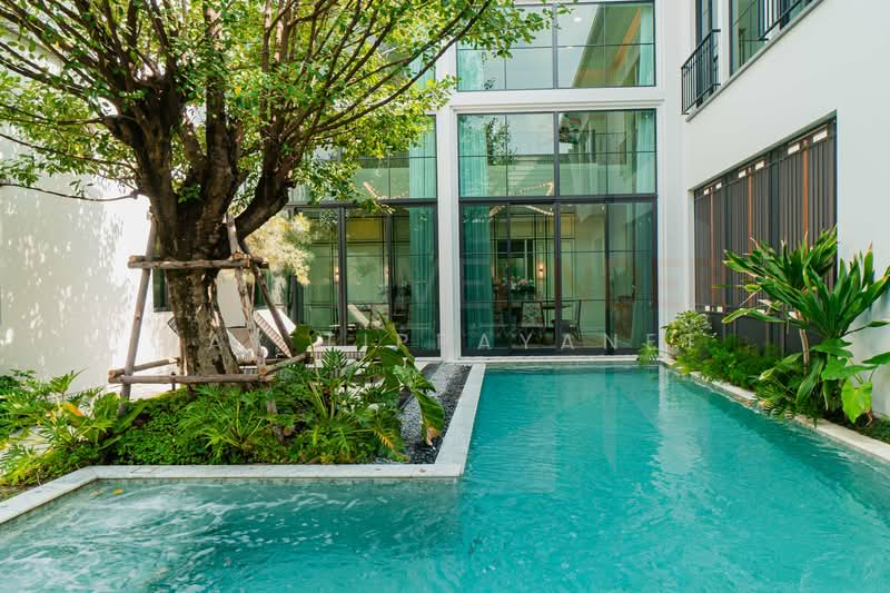 Nantawan Pool Villa Rama 9 New Krungthepkretha, Bangkok, ศรีนครินทร์ - ร่มเกล้า, Saphan Sung, Saphan Sung, Bangkok, 4 Bedrooms, 656 sqm, Single Detached House For Sale, by Kay Tippayanet, 500205967 - DDproperty.com