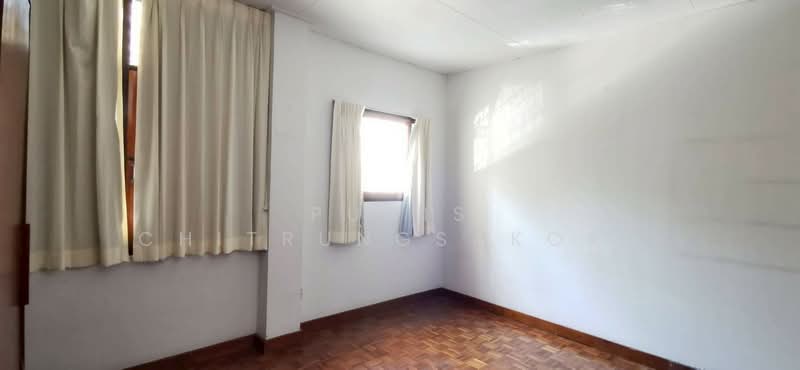 Thonglor - Ekkamai | 2-Storey Commercial Space for Rent, Bangkok, Khlong Tan Nua, Watthana, Bangkok, , 200 sqm, Shophouse For Rent, by Pudis Chitrungsakorn, 500206035 - DDproperty.com