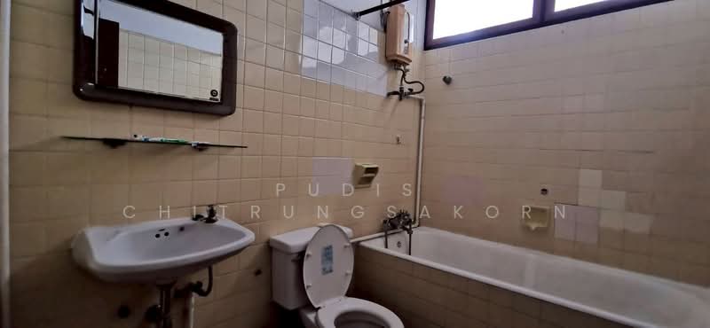 Thonglor - Ekkamai | 2-Storey Commercial Space for Rent, Bangkok, Khlong Tan Nua, Watthana, Bangkok, , 200 sqm, Shophouse For Rent, by Pudis Chitrungsakorn, 500206035 - DDproperty.com