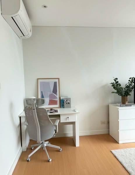 Fullerton Sukhumvit, Bangkok, Sukhumvit Road, Khlong Tan Nua, Watthana, Bangkok, 2 Bedrooms, 96 sqm, Condo For Rent, by Utaiwan Kiatpanya, 500206103 - DDproperty.com