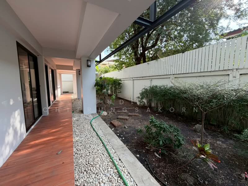 2-Storey House for Rent in Sukhumvit – Pridi Banomyong – Phra Khanong, Bangkok, Phra Kanong Nua, Watthana, Bangkok, , 350 sqm, Shophouse For Rent, by Pudis Chitrungsakorn, 500206105 - DDproperty.com