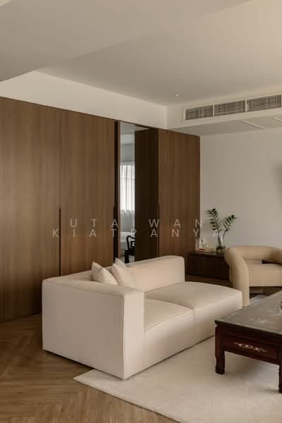 Newton Tower, Bangkok, Soi Sukhumvit 6, Khlong Toei, Khlong Toei, Bangkok, 2 Bedrooms, 188 sqm, Condo For Sale, by Utaiwan Kiatpanya, 500206120 - DDproperty.com