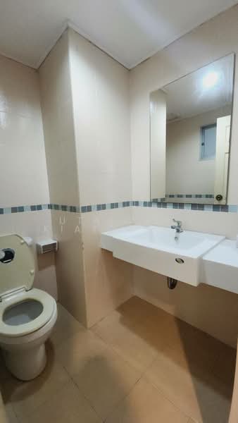 Lumpini Ville Sukhumvit 77, Bangkok, Sukhumvit 77 Road, Suan Luang, Suan Luang, Bangkok, 2 Bedrooms, 65 sqm, Condo For Rent, by Utaiwan Kiatpanya, 500206131 - DDproperty.com