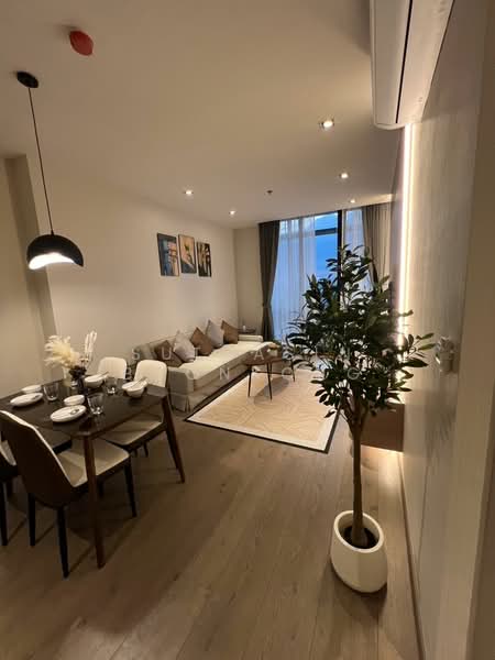 Park Origin Phrom Phong (Park 24), Bangkok, 68 Soi Sukhumvit 24, Khong Tan, Khlong Toei, Bangkok, 2 Bedrooms, 67 sqm, Condo For Rent, by Suthasin Boonkong, 500206132 - DDproperty.com