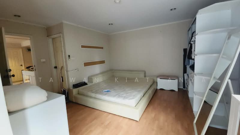 Lumpini Ville Sukhumvit 77, Bangkok, Sukhumvit 77 Road, Suan Luang, Suan Luang, Bangkok, 2 Bedrooms, 65 sqm, Condo For Sale, by Utaiwan Kiatpanya, 500206146 - DDproperty.com