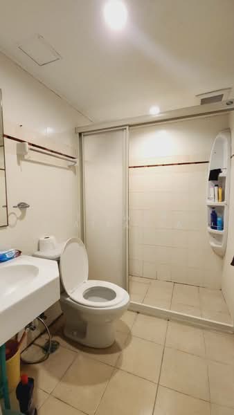 Lumpini Ville Sukhumvit 77, Bangkok, Sukhumvit 77 Road, Suan Luang, Suan Luang, Bangkok, 2 Bedrooms, 65 sqm, Condo For Sale, by Utaiwan Kiatpanya, 500206146 - DDproperty.com