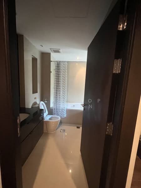 Sathorn Gardens, Bangkok, 39 South Sathorn Road, Thung Maha Mek, Sathon, Bangkok, 2 Bedrooms, 94 sqm, Condo For Sale, by Teeranop Inchan, 500206187 - DDproperty.com