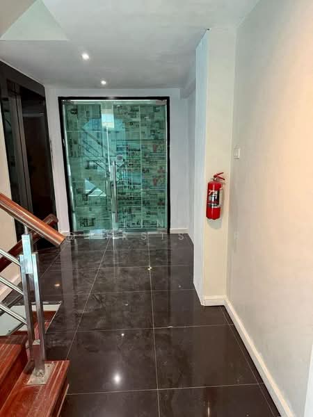 Commercial and Office Space Thonglor 13, Near BTS Thonglor, Bangkok, Khlong Tan Nua, Watthana, Bangkok, , 105 sqm, Retail Space For Rent, by LINE @firststep, 500206190 - DDproperty.com