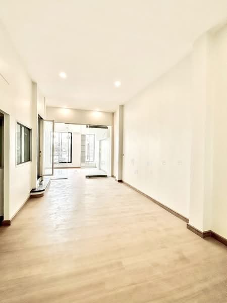 Baan Klang Muang Rama 9 - Ladprao, Bangkok, Soi Ladprao 88, Wang Thonglang, Wang Thonglang, Bangkok, 4 Bedrooms, 260 sqm, Townhouse For Sale, by AREA66 Real Estate Co.,Ltd, 500206193 - DDproperty.com