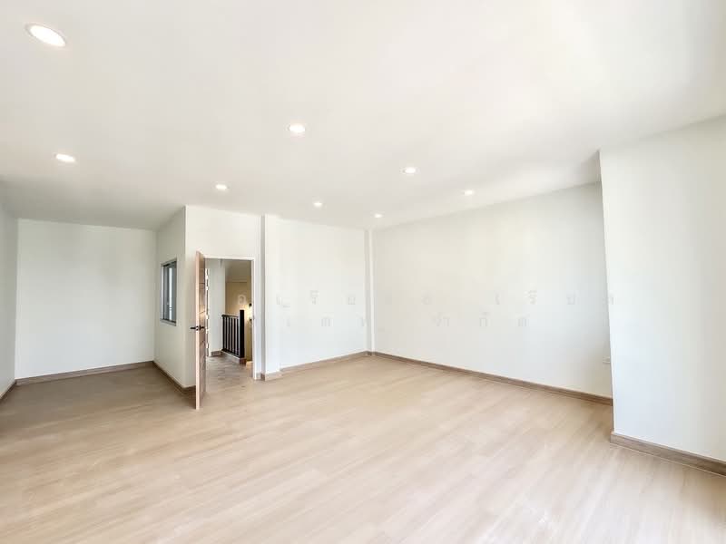 Baan Klang Muang Rama 9 - Ladprao, Bangkok, Soi Ladprao 88, Wang Thonglang, Wang Thonglang, Bangkok, 4 Bedrooms, 260 sqm, Townhouse For Sale, by AREA66 Real Estate Co.,Ltd, 500206193 - DDproperty.com