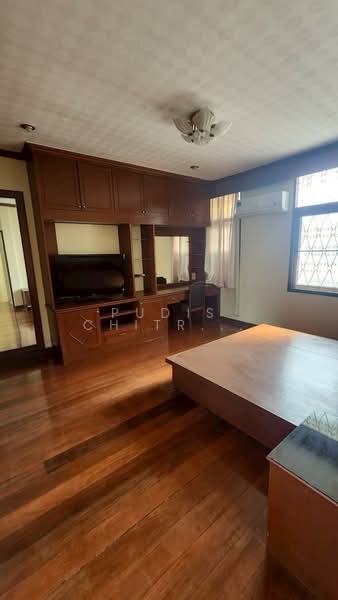 2-storey house for Rent Ekkamai - Thonglor, Bangkok, Khlong Tan Nua, Watthana, Bangkok, 3 Bedrooms, 168 sqm, Single Detached House For Rent, by Pudis Chitrungsakorn, 500206208 - DDproperty.com