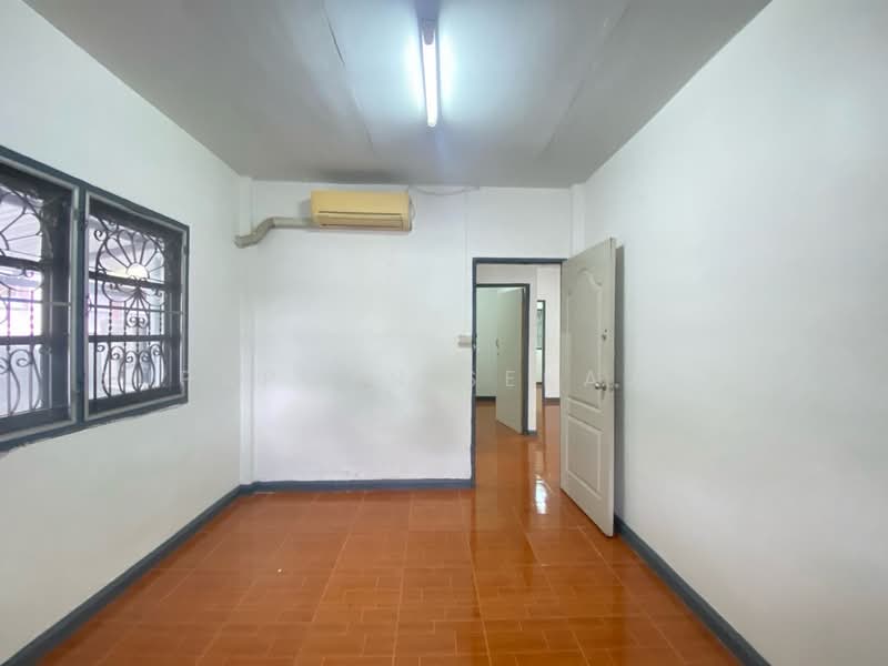 Baan Bua Thong Keha, Nonthaburi, Bang Kruai - Bangkok Road, Bang Bua Thong, Bang Bua Thong, Nonthaburi, 4 Bedrooms, 120 sqm, Single Detached House For Rent, by Supaporn Sekajarn, 500206214 - DDproperty.com