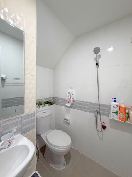 Baan D The Hamilton Kanjanaphisek-Bangyai, Nonthaburi, Sai Noi, Sai Noi, Nonthaburi, 4 Bedrooms, 140 sqm, Townhouse For Sale, by Punpapa Rassamee, 500206228 - DDproperty.com