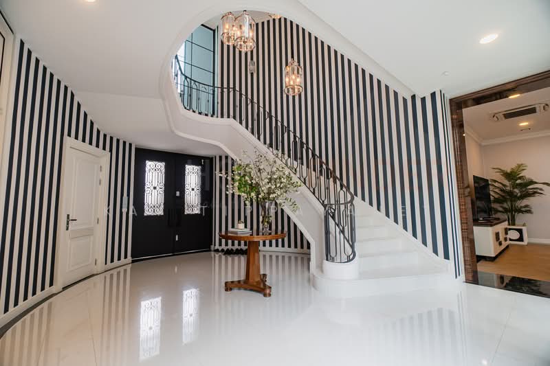 For Sale - Nantawan Pool Villa Rama 9 New Krungthepkretha, Bangkok