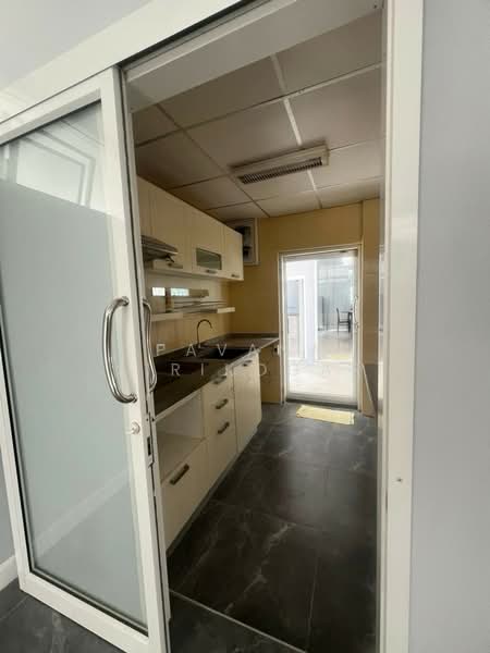 2-BR House, Bangkok, Yan Nawa, Sathon, Bangkok, 2 Bedrooms, 200 sqm, Single Detached House For Rent, by Pavana Sirikogar, 500206268 - DDproperty.com