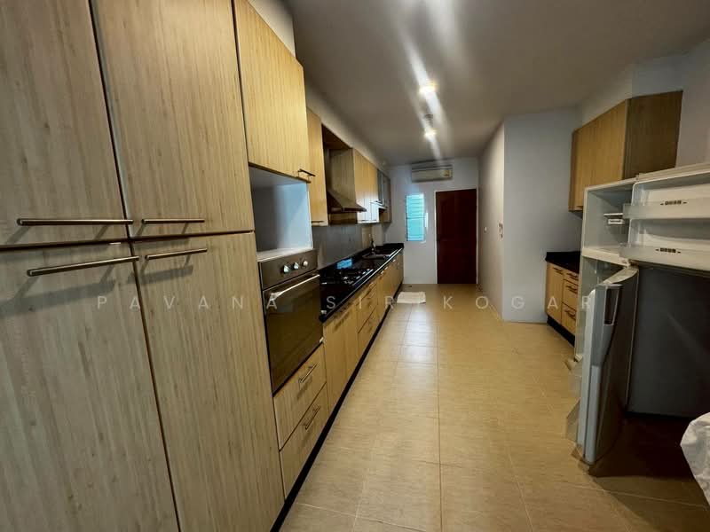 Chaidee Mansion, Bangkok, 75-7 Soi Sukhumvit 11, Khlongtoei Nua, Watthana, Bangkok, 3 Bedrooms, 300 sqm, Apartment For Rent, by Pavana Sirikogar, 500206274 - DDproperty.com