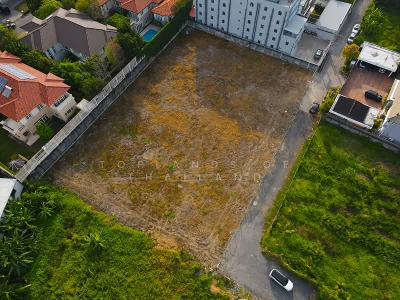 For Sale - ขาย ที่ดิน เลียบด่วนเอกมัย-รามอินทรา (ใกล้ทางด่วน) เนื้อที่ 2 ไร่ เหมาะสร้าง บ้าน และสำนักงาน, Bangkok