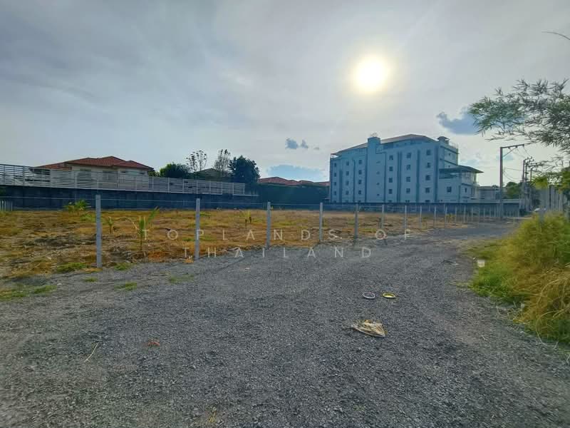 For Sale - ขาย ที่ดิน เลียบด่วนเอกมัย-รามอินทรา (ใกล้ทางด่วน) เนื้อที่ 2 ไร่ เหมาะสร้าง บ้าน และสำนักงาน, Bangkok