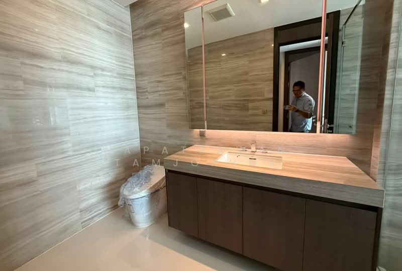 Q1 Sukhumvit, Bangkok, 1 Sukhumvit Road, Khlong Toei, Khlong Toei, Bangkok, 2 Bedrooms, 108 sqm, Condo For Rent, by Napatsawan Tamjorhor, 500206411 - DDproperty.com