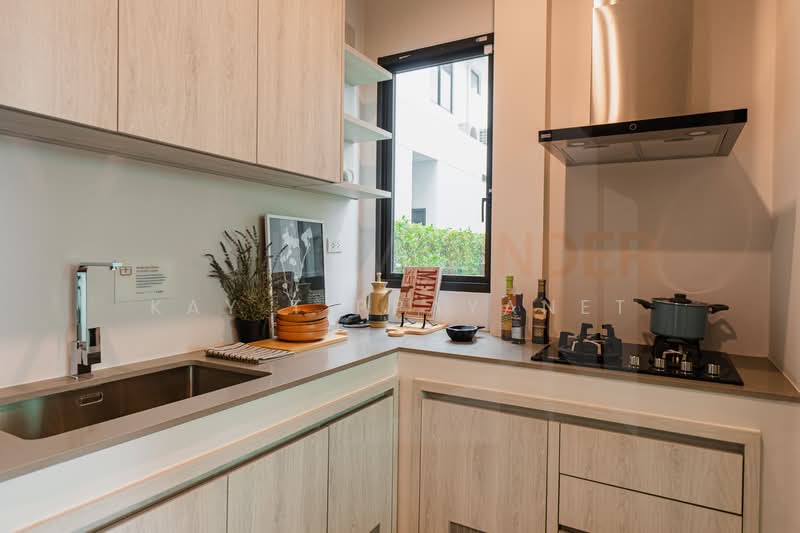 AVIAN Srinakarin-Krungthepkreetha, Bangkok, Srinagarindra - Rom Klao Rd, Saphan Sung, Saphan Sung, Bangkok, 4 Bedrooms, 262 sqm, Townhouse For Sale, by Kay Tippayanet, 500206419 - DDproperty.com