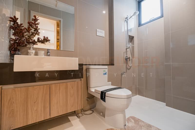 AVIAN Srinakarin-Krungthepkreetha, Bangkok, Srinagarindra - Rom Klao Rd, Saphan Sung, Saphan Sung, Bangkok, 4 Bedrooms, 262 sqm, Townhouse For Sale, by Kay Tippayanet, 500206419 - DDproperty.com