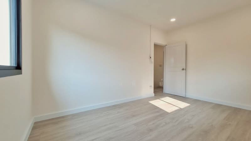 For Sale - Baan Pruksa 33 Bangbuathong, Nonthaburi