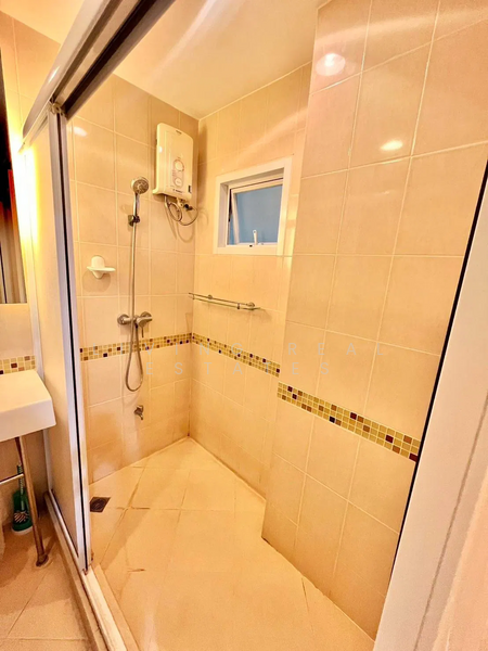 Life @ Ratchada, Bangkok, 36 Soi Lat Phrao 36, Chan Kasem, Chatuchak, Bangkok, 1 Bedroom, 42 sqm, Condo For Rent, by Living Real Estates, 500206427 - DDproperty.com