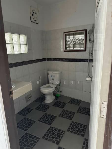 2-story House Soi Tiwanon 22, Nonthaburi, Bang Kra So, Muang Nonthaburi, Nonthaburi, 4 Bedrooms, 200 sqm, Single Detached House For Rent, by NR AGENT, 500206438 - DDproperty.com