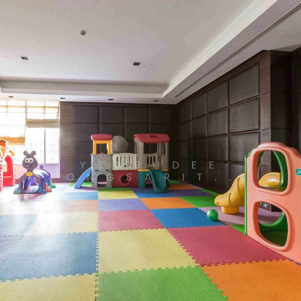 Athenee Residence, Bangkok, 65 Witthayu Road, Lumphini, Pathum Wan, Bangkok, 2 Bedrooms, 132 sqm, Condo For Sale, by Yenrudee Jongsaritwang, 500206461 - DDproperty.com