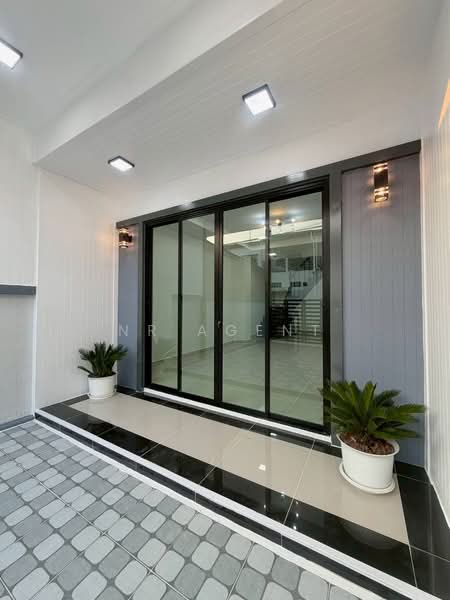 ขาย - หมู่บ้านอมาตย์วิลล่า, นนทบุรี