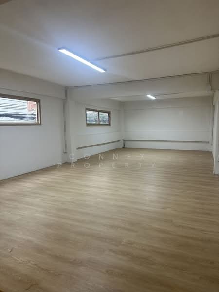 3-story commercial building, Nawamin 52, New Renovated, 208 sq.m., Bangkok, นวมินทร์, Khlong Kum, Bueng Kum, Bangkok, , 208 sqm, Shophouse For Sale, by Connex Property, 500206526 - DDproperty.com