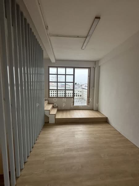 3-story commercial building, Nawamin 52, New Renovated, 208 sq.m., Bangkok, นวมินทร์, Khlong Kum, Bueng Kum, Bangkok, , 208 sqm, Shophouse For Sale, by Connex Property, 500206526 - DDproperty.com
