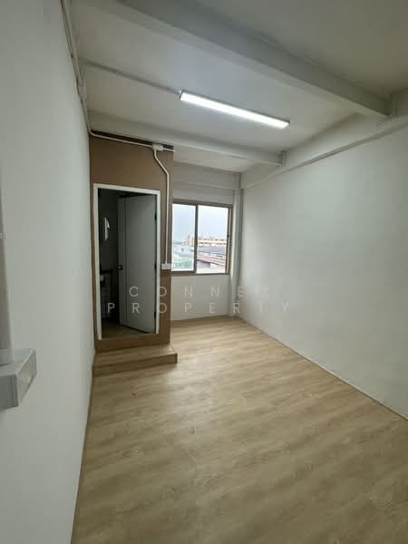 3-story commercial building, Nawamin 52, New Renovated, 208 sq.m., Bangkok, นวมินทร์, Khlong Kum, Bueng Kum, Bangkok, , 208 sqm, Shophouse For Sale, by Connex Property, 500206526 - DDproperty.com