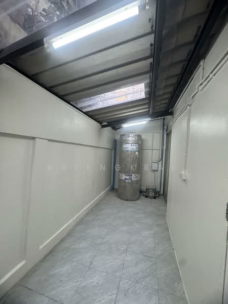 บ้านทวีมิตร 3 ชั้น ใกล้รถไฟฟ้า MRT พระราม 9 เหมาะทำออฟฟิศและอยู่อาศัย, กรุงเทพ, พระราม9, ห้วยขวาง, ห้วยขวาง, กรุงเทพ, 300 ตร.ม., สำนักงาน ให้เช่า, โดย Kriengkrai, 500206557 - DDproperty.com