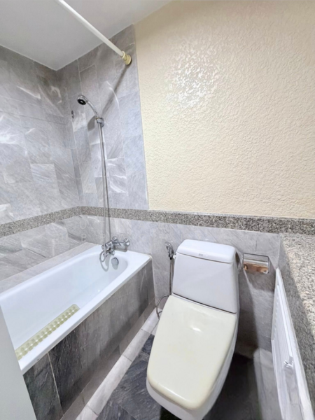 Las Colinas, Bangkok, Sukhumvit 21 Road, Khlongtoei Nua, Watthana, Bangkok, 2 Bedrooms, 100 sqm, Condo For Rent, by Juthabhorn Uppachit (Amy), 500206558 - DDproperty.com