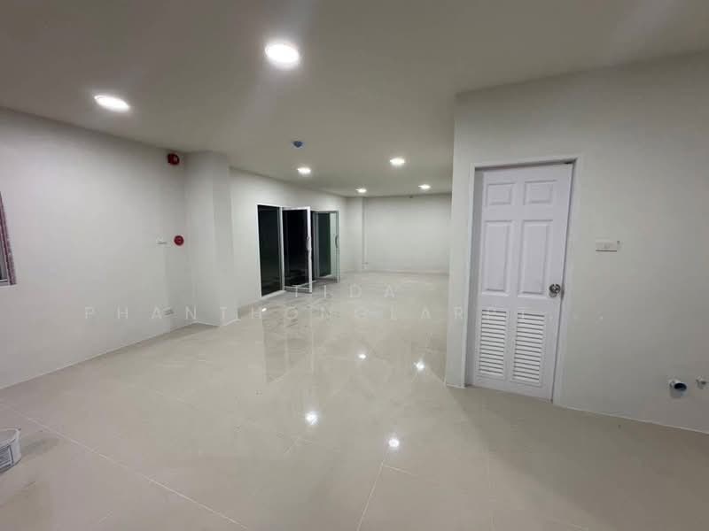 Warehouse, factory, and office space for rent in Laem Chabang, near Sahaphat Industrial Estate and L, Chon Buri (Pattaya), Thung Suk La, Si Racha, Chon Buri (Pattaya), , 600 sqm, Warehouse/Factory For Rent, by Tida phanthonglarptawee, 500206559 - DDproperty.com