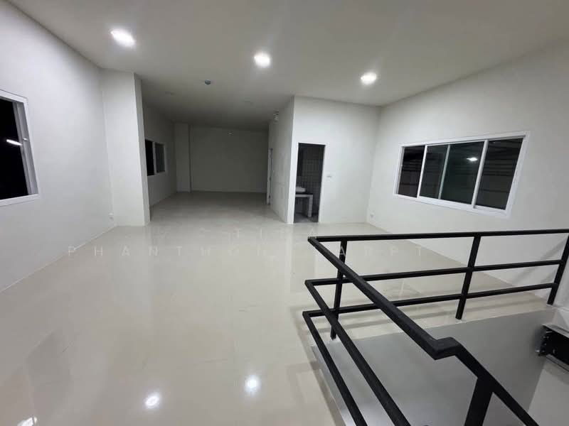 ให้เช่า โกดัง โรงงาน พร้อม สำนักงาน แหลมฉบัง ใกล้นิคมสหพัฒน์ ใกล้ ท่าเรือแหลมฉบัง, ชลบุรี, ทุ่งสุขลา, ศรีราชา, ชลบุรี, 600 ตร.ม., โกดัง-โรงงาน ให้เช่า, โดย Tida phanthonglarptawee, 500206559 - DDproperty.com