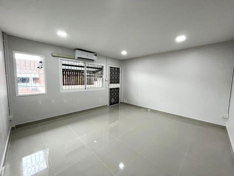 ทำเลซ.นวมินทร์ 66 ม.ธนะสิน ให้เช่าทาวน์โฮม 2 ชั้น บ้านสวย น่าอยู่ ทำเลดี เลี้ยงสัตว์ได้, Bangkok, นวมินทร์, Khlong Kum, Bueng Kum, Bangkok, 3 Bedrooms, 136 sqm, Townhouse For Rent, by บุษบา รัตนวงษ์ชัย, 500206564 - DDproperty.com
