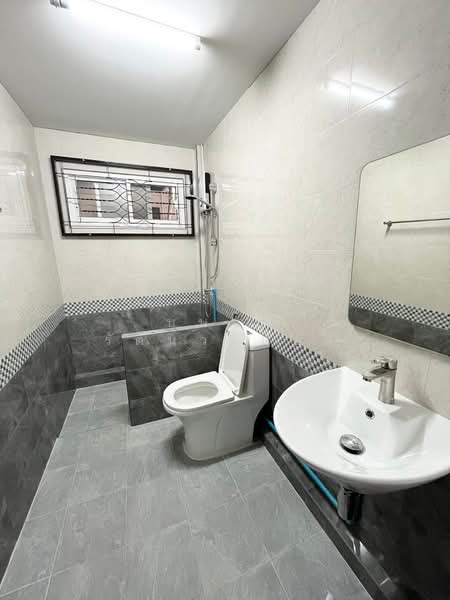 ทำเลซ.นวมินทร์ 66 ม.ธนะสิน ให้เช่าทาวน์โฮม 2 ชั้น บ้านสวย น่าอยู่ ทำเลดี เลี้ยงสัตว์ได้, Bangkok, นวมินทร์, Khlong Kum, Bueng Kum, Bangkok, 3 Bedrooms, 136 sqm, Townhouse For Rent, by บุษบา รัตนวงษ์ชัย, 500206564 - DDproperty.com