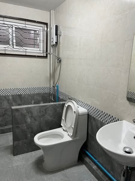 ทำเลซ.นวมินทร์ 66 ม.ธนะสิน ให้เช่าทาวน์โฮม 2 ชั้น บ้านสวย น่าอยู่ ทำเลดี เลี้ยงสัตว์ได้, Bangkok, นวมินทร์, Khlong Kum, Bueng Kum, Bangkok, 3 Bedrooms, 136 sqm, Townhouse For Rent, by บุษบา รัตนวงษ์ชัย, 500206564 - DDproperty.com