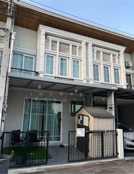 For Rent - ให้เช่าบ้านจอมทอง ใกล้รถไฟฟ้า ทาวน์โฮม2ชั้น 4นอน 3น้ำ บ้านสวยตกแต่งครบ หิ้วกระเป๋าพร้อมอยู่, Bangkok