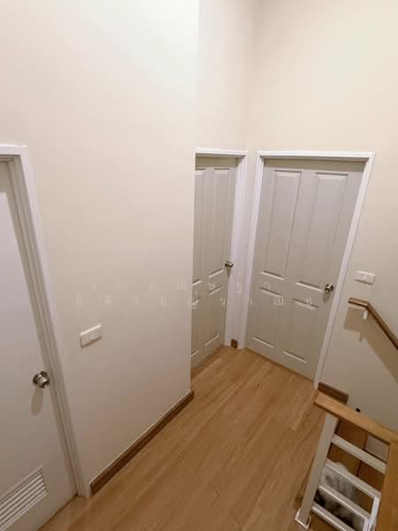 For Rent - บ้านเช่ากัลปพฤกษ์ ใกล้รถไฟฟ้าBTSวุฒากาศ บ้านสวยตกแต่งครบ หิ้วกระเป๋าพร้อมอยู่ 4นอน 3น้ำ 1ที่จอดรถ, Bangkok