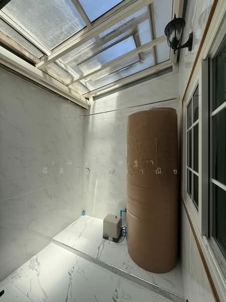 For Rent - ให้เช่าบ้านจอมทอง ใกล้รถไฟฟ้า ทาวน์โฮม2ชั้น 4นอน 3น้ำ บ้านสวยตกแต่งครบ หิ้วกระเป๋าพร้อมอยู่, Bangkok