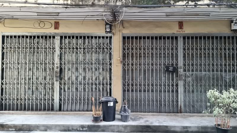 For Sale - Corner Commercial Building for Sale Si Phraya, Bang Rak, Bangkok