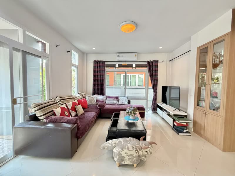 Casalunar Village, Chon Buri (Pattaya), Saen Suk, Muang Chon Buri, Chon Buri (Pattaya), 3 Bedrooms, 300 sqm, Single Detached House For Rent, by Paula ., 500206605 - DDproperty.com