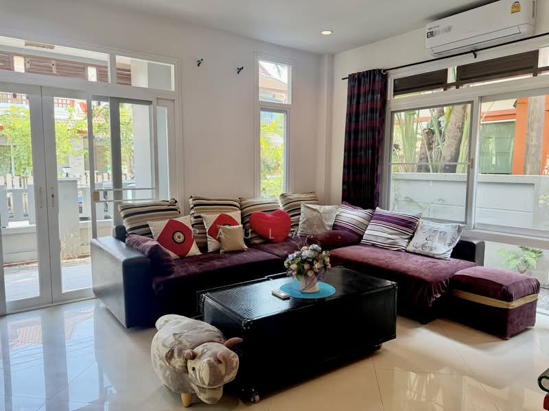 Casalunar Village : หมู่บ้านคาซาลูน่า, ชลบุรี, แสนสุข, เมืองชลบุรี, ชลบุรี, 300 ตร.ม., บ้านเดี่ยว ให้เช่า, โดย Paula ., 500206605 - DDproperty.com