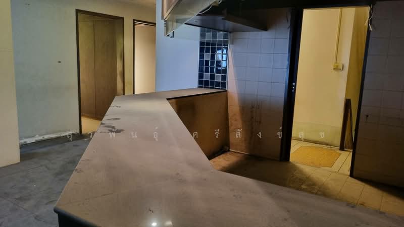 For Sale: 4-Storey Shophouse 2 Units on Thaniya Road Prime Silom, Sala Daeng Location, Bangkok, Si Phraya, Bang Rak, Bangkok, , 384 sqm, Shophouse For Sale, by สุวพันธุ์ ศรีสังข์สุข, 500206607 - DDproperty.com